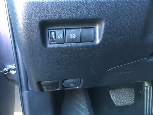 Used 2025 Toyota RAV4 LE AWD/4WD image 17