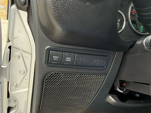 Used 2012 Jeep Wrangler Unlimited Rubicon w/ Connectivity Group image 16