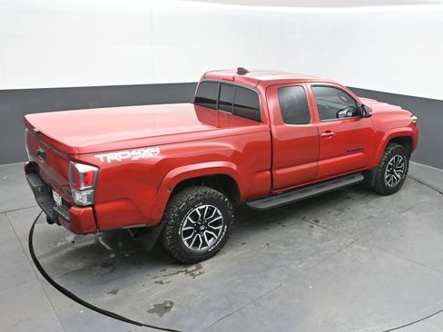Used 2020 Toyota Tacoma TRD Sport image 34