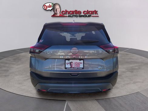 Used 2023 Nissan Rogue SV FWD image 4