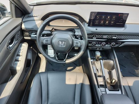 Used 2025 Honda Accord Sport image 10