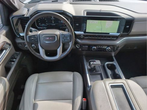 Used 2022 GMC Sierra 1500 SLT w/ SLT Premium Plus Package AWD/4WD image 31