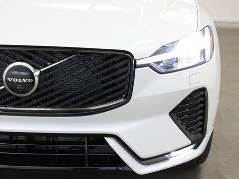New 2026 Volvo XC60 B5 Plus w/ Climate Package AWD/4WD image 8