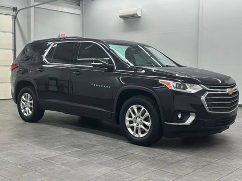 Used 2020 Chevrolet Traverse LT FWD image 1