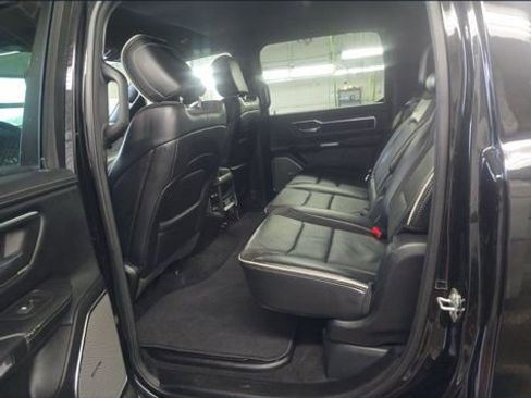 Used 2025 RAM 1500 Laramie AWD/4WD image 10