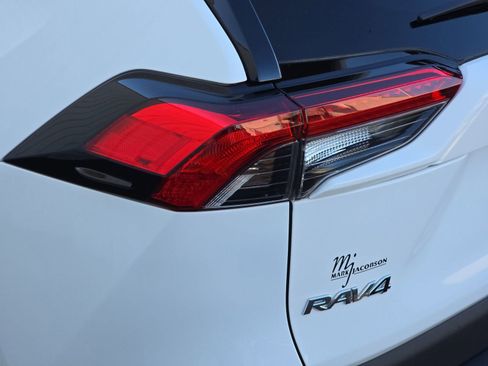 Used 2024 Toyota RAV4 XLE image 41