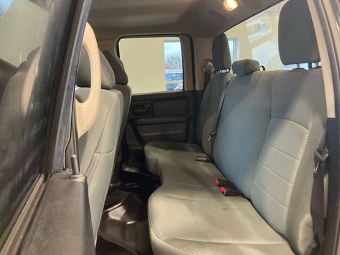 Used 2017 RAM 1500 Express w/ Black Ram 1500 Express Group image 23