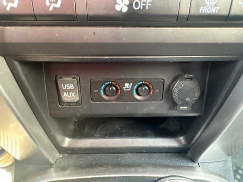 Used 2016 Toyota 4Runner Limited AWD/4WD image 22