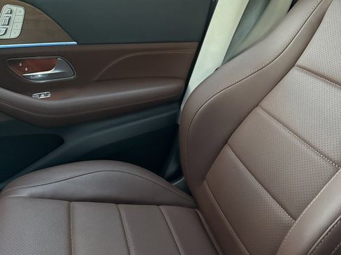 Used 2025 Mercedes-Benz GLE 350 4MATIC image 10