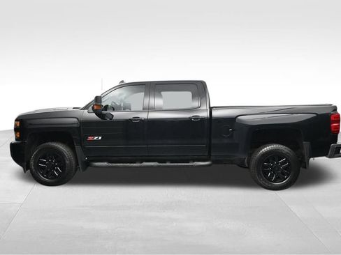 Used 2018 Chevrolet Silverado 2500 LTZ w/ Midnight Edition AWD/4WD image 2
