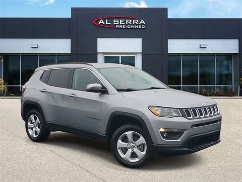Used 2018 Jeep Compass Latitude image 1