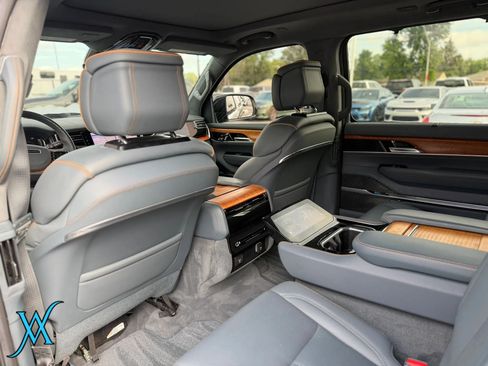 Used 2022 Jeep Grand Wagoneer Series II w/ Convenience Group III AWD/4WD image 14