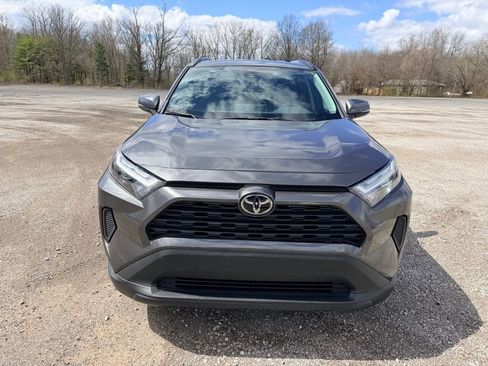 Used 2025 Toyota RAV4 XLE image 2