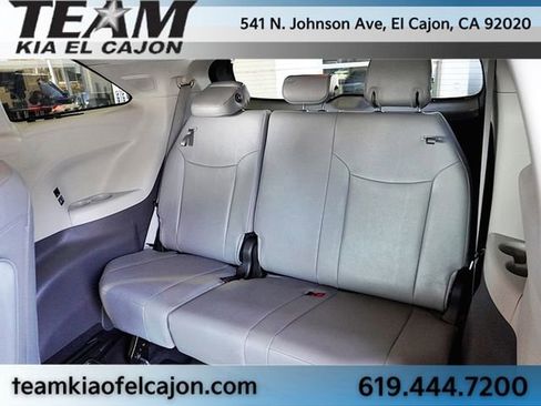 Used 2024 Toyota Sienna Limited FWD image 21