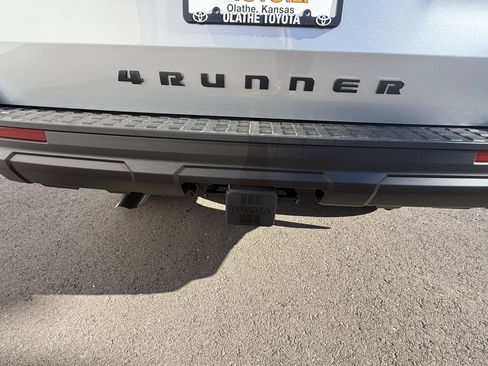 New 2026 Toyota 4Runner SR5 AWD/4WD image 19