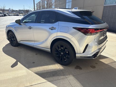 Used 2025 Lexus RX 500h F Sport image 8
