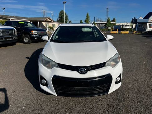 Used 2015 Toyota Corolla S Premium FWD image 4