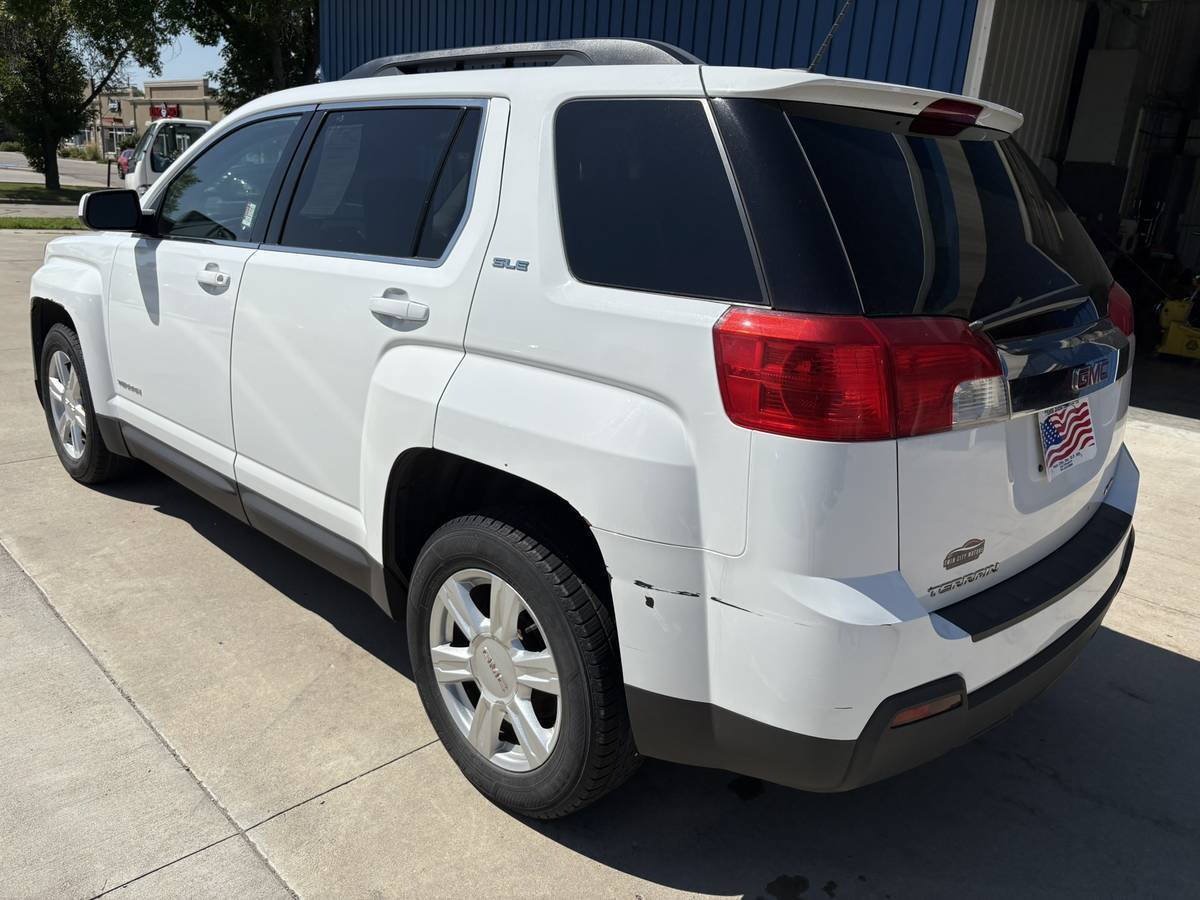 Used 2015 GMC Terrain SLE AWD/4WD image 8