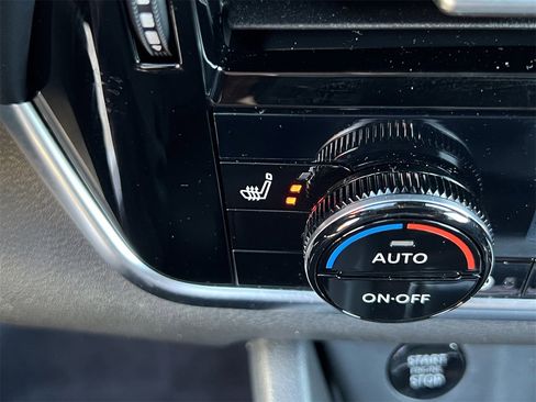 Certified 2025 Nissan Rogue SL w/ Tech Package image 20