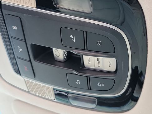 Used 2020 Hyundai Palisade Limited FWD image 25