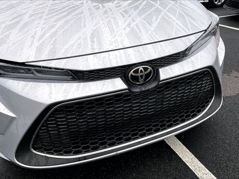 Used 2022 Toyota Corolla XLE image 34