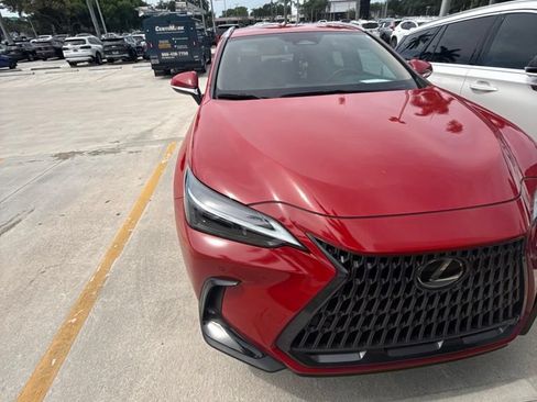 Certified 2025 Lexus NX 250 FWD w/ Towing Package (2000 Lbs) image 5