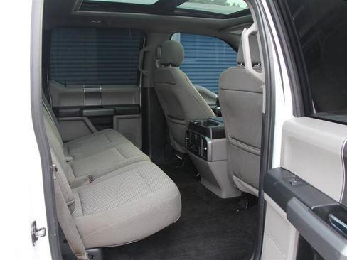 Used 2018 Ford F150 XLT w/ Equipment Group 302A Luxury AWD/4WD image 19