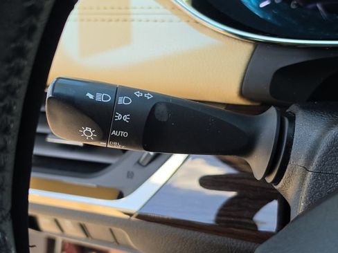 Used 2013 Toyota Avalon XLE Premium FWD image 24