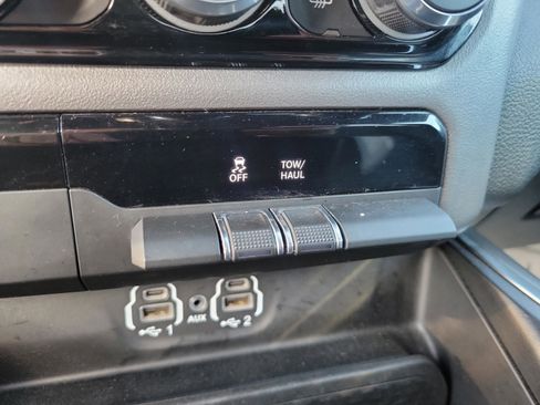 Used 2024 RAM 1500 Laramie image 32