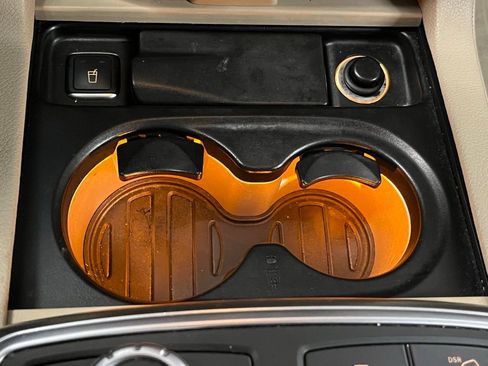 Used 2014 Mercedes-Benz GL 450 4MATIC image 12