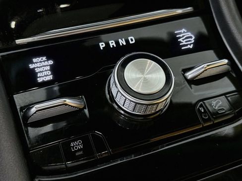Used 2022 Jeep Grand Cherokee Summit w/ Adv Protech Group IV AWD/4WD image 11