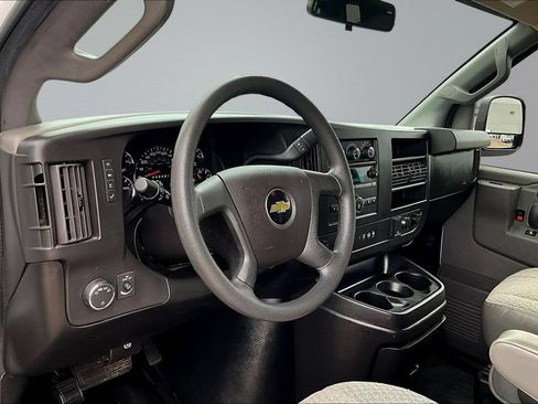 Used 2019 Chevrolet Express 2500 LS RWD image 18