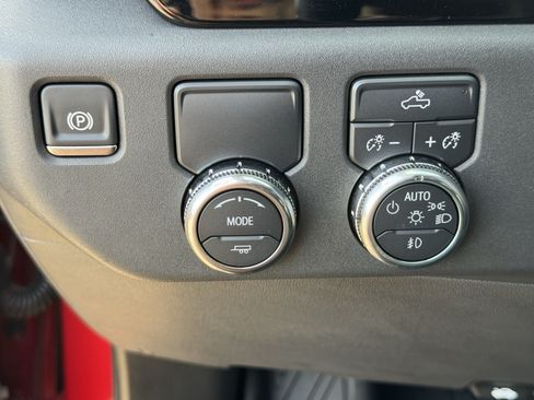 Used 2024 GMC Sierra 1500 Elevation RWD image 21
