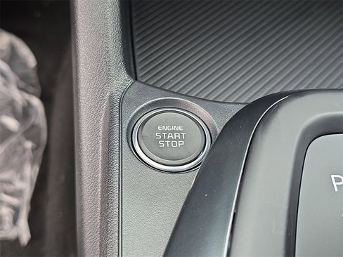 New 2025 Kia K4 LXS image 30