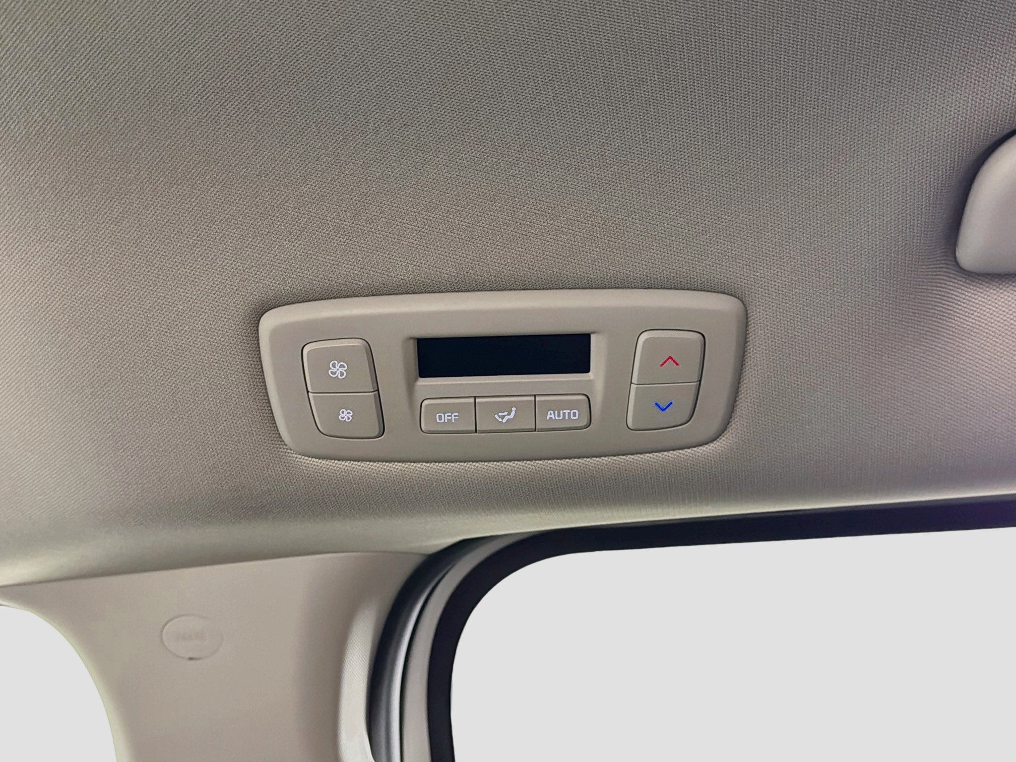 Used 2025 Kia Carnival FWD image 27