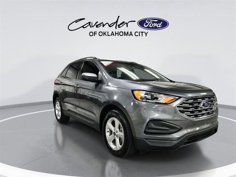 Used 2022 Ford Edge SE w/ Cargo Accessory Package image 2