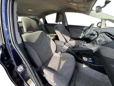 Used 2015 Toyota Prius One image 17