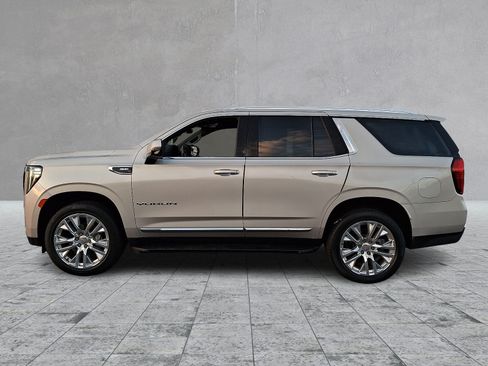 Certified 2021 GMC Yukon SLT w/ SLT Luxury Plus Package AWD/4WD image 7