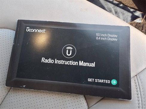 Used 2021 Chrysler Pacifica Touring-L image 86