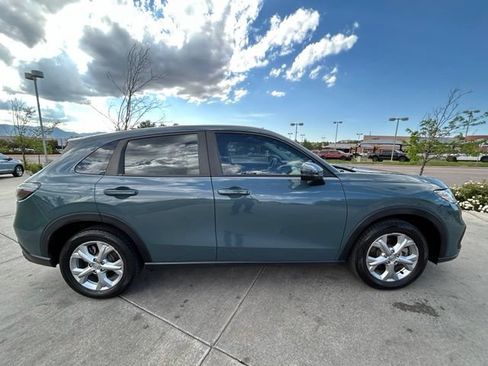 Used 2024 Honda HR-V LX image 9