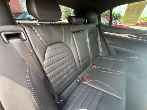 Certified 2023 Alfa Romeo Stelvio Veloce AWD/4WD image 43