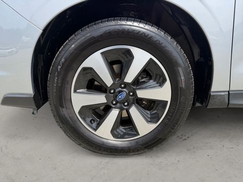 Used 2018 Subaru Forester 2.5i Premium AWD/4WD image 10