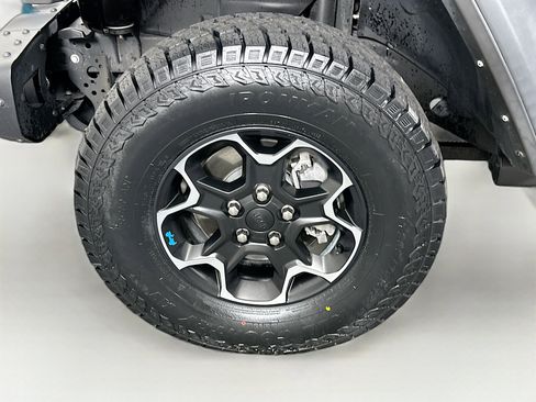 Used 2023 Jeep Wrangler Rubicon w/ Steel Bumper Group image 11