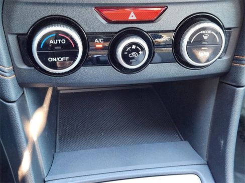 Used 2021 Subaru Crosstrek 2.0i Premium w/ Moonroof Package image 19