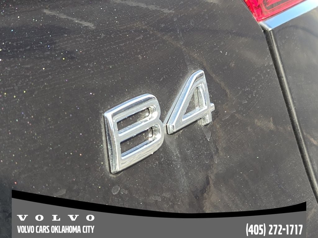 Used 2026 Volvo XC40 B4 Core w/ Protection Package Premier FWD image 9