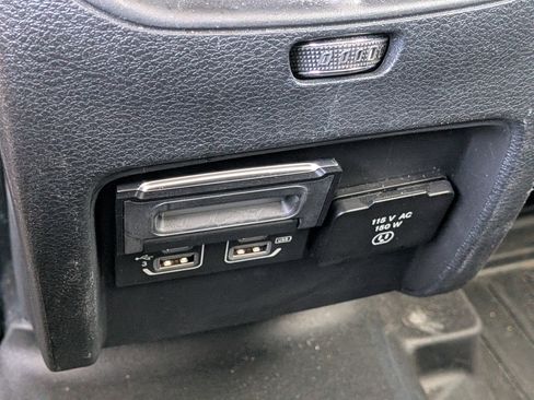 Used 2020 Jeep Cherokee Trailhawk AWD/4WD image 14
