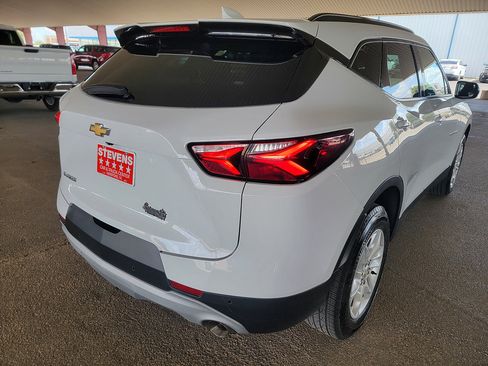 Used 2022 Chevrolet Blazer LT FWD image 8