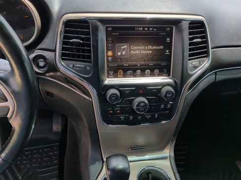Used 2017 Jeep Grand Cherokee Limited AWD/4WD image 22