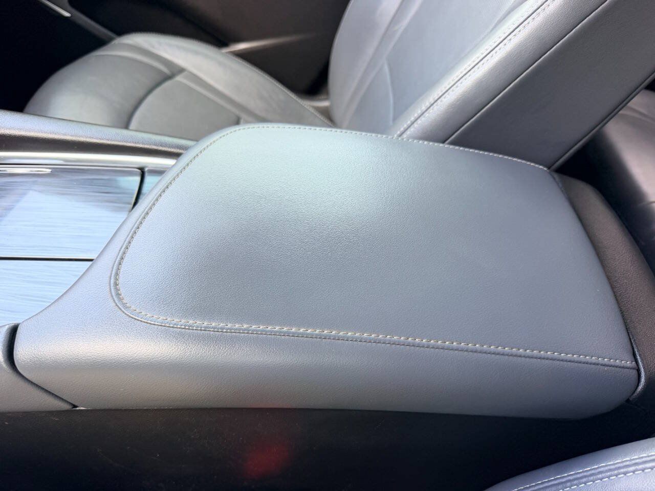 Used 2019 Buick Enclave Essence AWD/4WD image 43