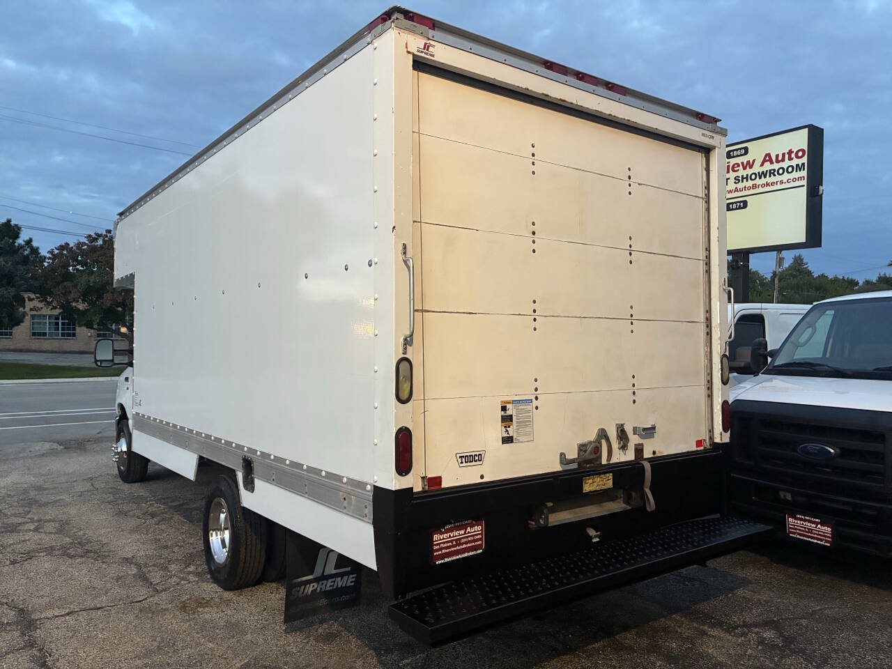 Used 2013 Ford E-350 and Econoline 350 Super Duty w/ Payload Pkg RWD image 7